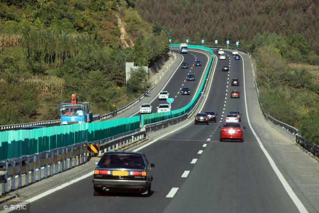 广西正改扩建一条高速，起于南宁止于防城港段，全长约138公里！